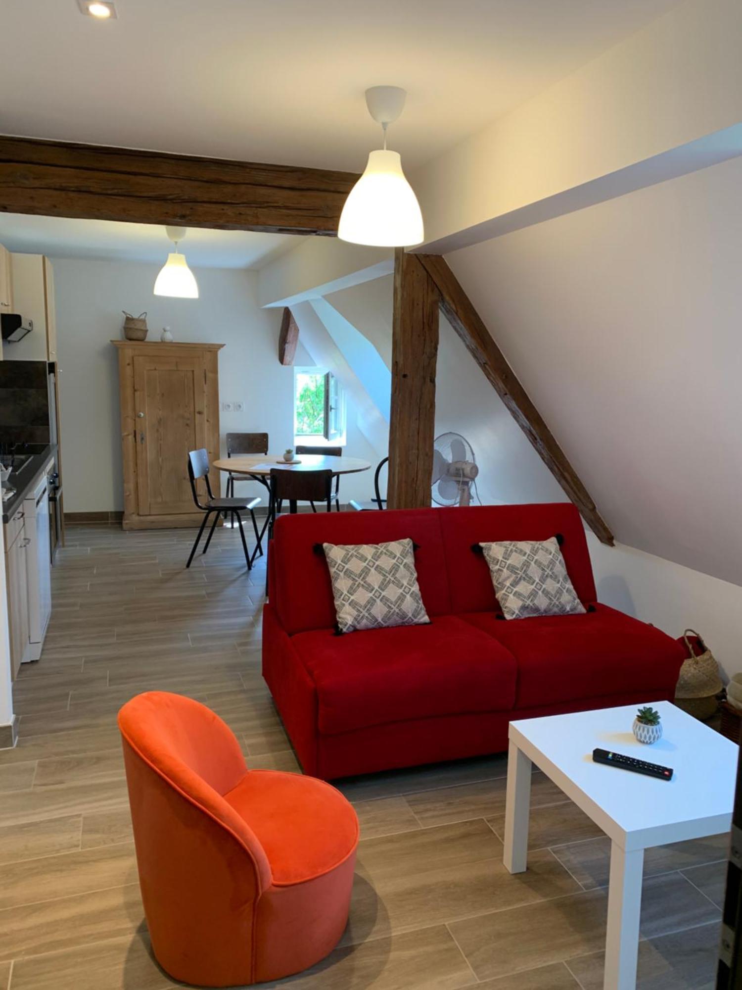 Le Clocher " Sous Les Combles" Parking Gratuit Beblenheim Eksteriør billede